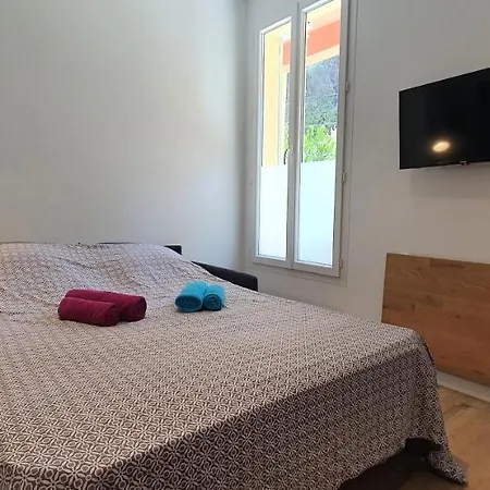 Апартаменты Valrose *